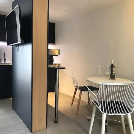 아파트 Acogedor Estudio En Urbanizacion Tranquila